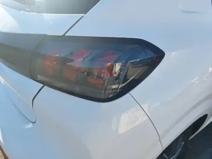 Photo 16 Peugeot 208  PureTech 75 S&S BVM5