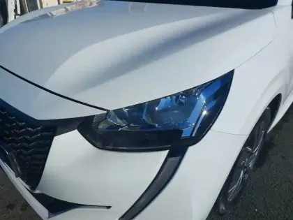 Photo 15 Peugeot 208  PureTech 75 S&S BVM5