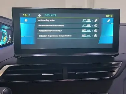 Photo 21 Peugeot 3008  Hybrid 225 e-EAT8