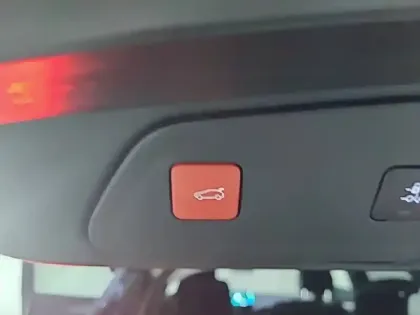 Photo 34 Peugeot 3008  Hybrid 225 e-EAT8