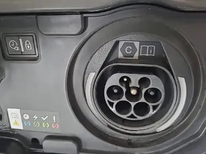 Photo 36 Peugeot 3008  Hybrid 225 e-EAT8