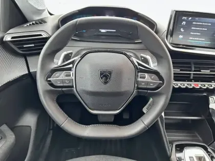 Photo 8 Peugeot 208  Hybrid 100 e-DCS6