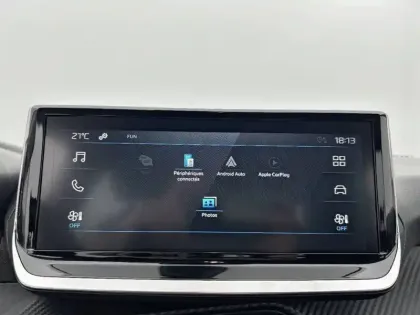 Photo 22 Peugeot 208  Hybrid 100 e-DCS6