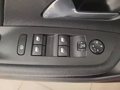 Photo 23 Opel Mokka  Electrique 136 ch & Batterie 50 kWh