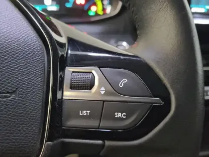 Photo 28 Peugeot 208  Electrique 50 kWh 136ch