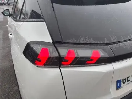 Photo 16 Peugeot 2008  BlueHDi 110 S&S BVM6