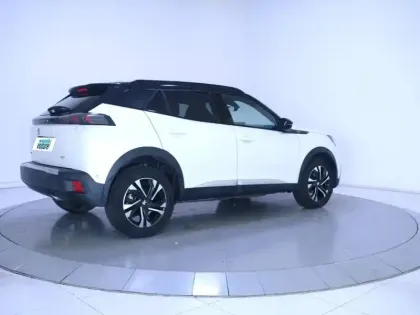 Photo 44 Peugeot 2008  BlueHDi 110 S&S BVM6