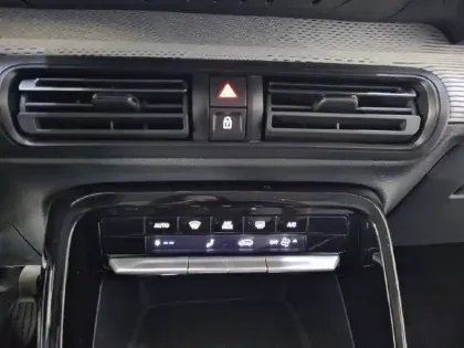 Photo 42 Citroën C3 Gén. IV Ph1 MAX 5