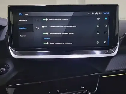 Photo 22 Peugeot 2008  Hybrid 145 e-DCS6