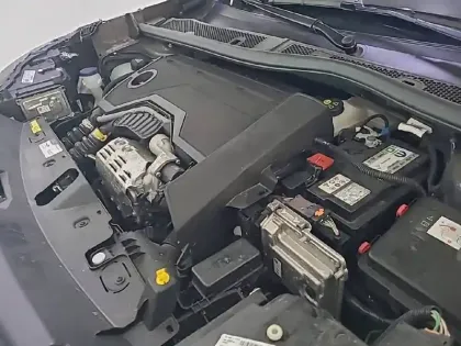 Photo 14 Peugeot 2008  Hybrid 145 e-DCS6