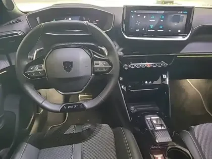 Photo 7 Peugeot 2008  Hybrid 145 e-DCS6