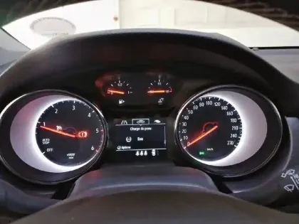 Photo 9 Opel Astra  1.5 Diesel 105 ch BVM6