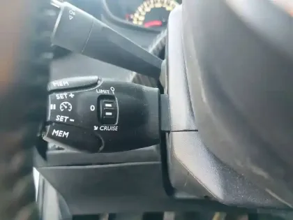 Photo 5 Peugeot 208  PureTech 75 S&S BVM5