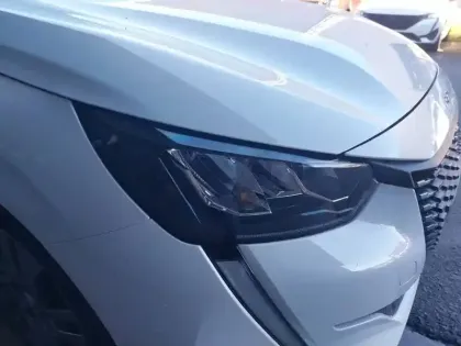 Photo 15 Peugeot 208  PureTech 75 S&S BVM5