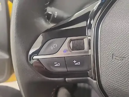 Photo 20 Peugeot 208  Electrique 50 kWh 136ch