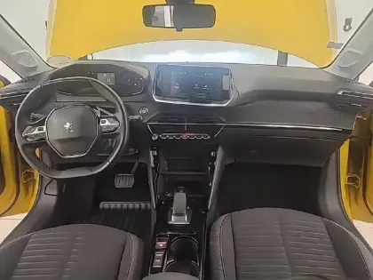 Photo 32 Peugeot 208  Electrique 50 kWh 136ch