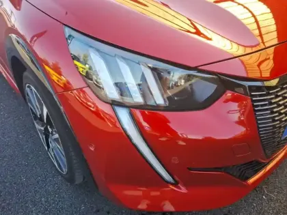 Photo 15 Peugeot 208  BlueHDi 100 S&S BVM6