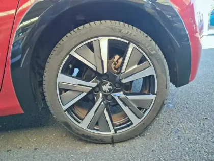 Photo 12 Peugeot 208  BlueHDi 100 S&S BVM6