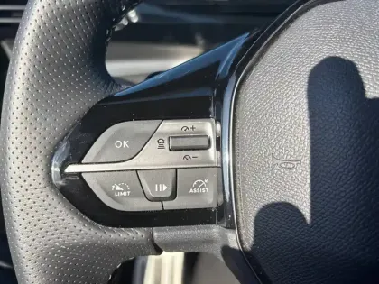 Photo 14 Peugeot 308  Hybrid 136 e-DCS6