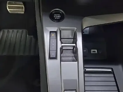 Photo 33 Peugeot 308 Gén. III Ph1 GT 5