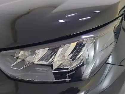 Photo 15 Peugeot 2008  Electrique 136 ch