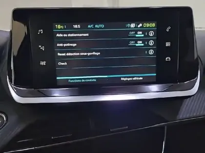 Photo 20 Peugeot 2008  Electrique 136 ch