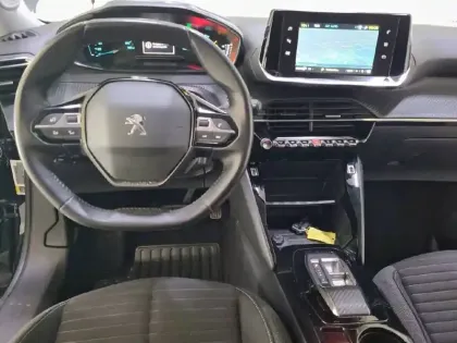 Photo 7 Peugeot 2008  Electrique 136 ch