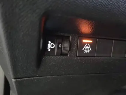 Photo 27 Peugeot 2008  Electrique 136 ch