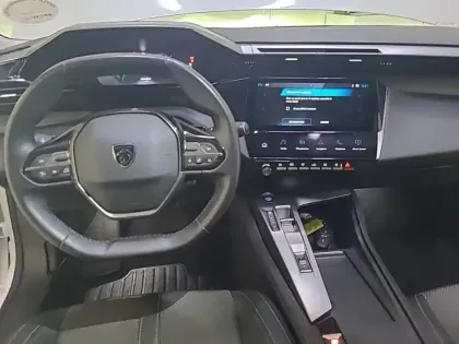 Photo 13 Peugeot 308  PHEV 180 e-EAT8