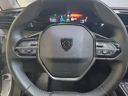 Photo 14 Peugeot 308  PHEV 180 e-EAT8