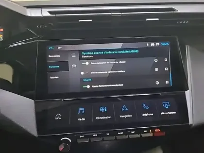 Photo 28 Peugeot 308  PHEV 180 e-EAT8