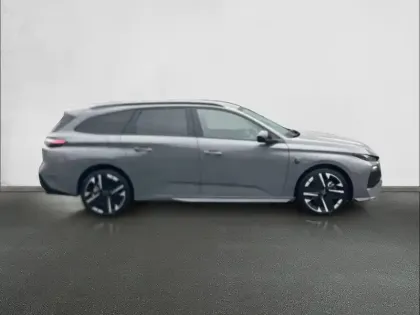 Photo 24 Peugeot 308  SW Hybrid 145 e-DCS6