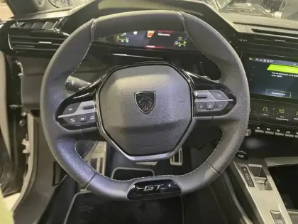 Photo 8 Peugeot 308  SW Hybrid 145 e-DCS6