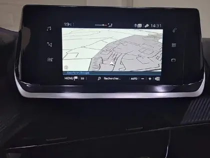 Photo 18 Peugeot 208  PureTech 100 S&S BVM6