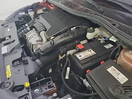 Photo 14 Peugeot 208  PureTech 100 S&S BVM6