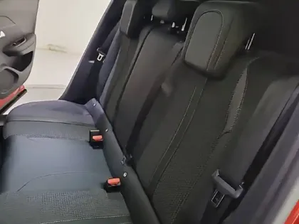 Photo 20 Peugeot 2008  PureTech 130 S&S EAT8