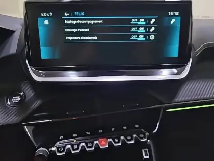Photo 31 Peugeot 2008  PureTech 130 S&S EAT8