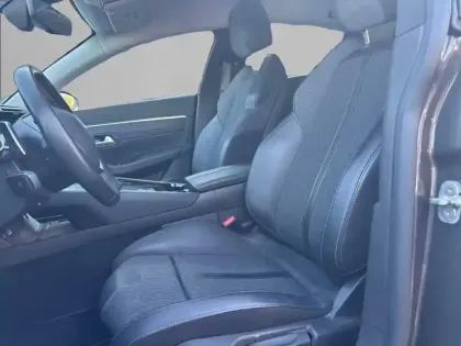 Photo 10 Peugeot 508  Hybrid 225 e-EAT8