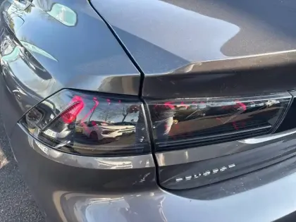 Photo 16 Peugeot 508  Hybrid 225 e-EAT8