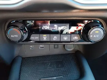 Photo 15 Nissan Juke  HYBRID 143