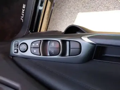 Photo 10 Nissan Juke  HYBRID 143