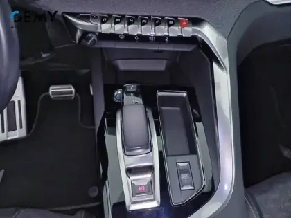 Photo 77 Peugeot 3008  Hybrid 225 e-EAT8