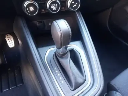 Photo 12 Renault Clio  E-Tech full hybrid 145 ch GSR2