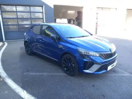 Photo 6 Renault Clio  E-Tech full hybrid 145 ch GSR2