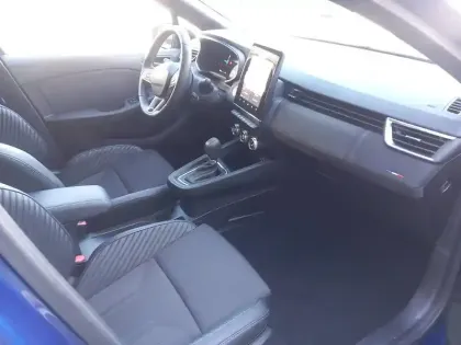 Photo 13 Renault Clio  E-Tech full hybrid 145 ch GSR2