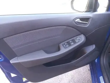 Photo 10 Renault Clio  E-Tech full hybrid 145 ch GSR2