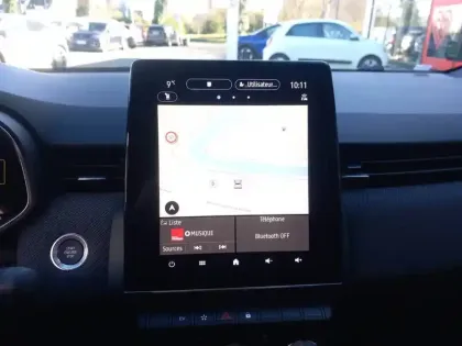 Photo 11 Renault Clio  E-Tech full hybrid 145 ch GSR2