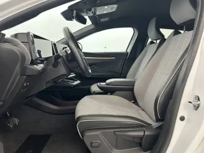 Photo 9 Renault Megane Gén. V (BCB) Ph1 Techno 5