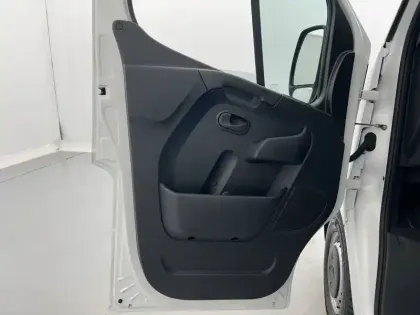 Photo 52 Renault Master  FGN TRAC F3500 L3H3 BLUE DCI 135