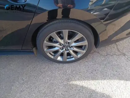 Photo 10 Mazda Mazda3  Berline 2.0L e-SKYACTIV-X M Hybrid 186 ch BVA6